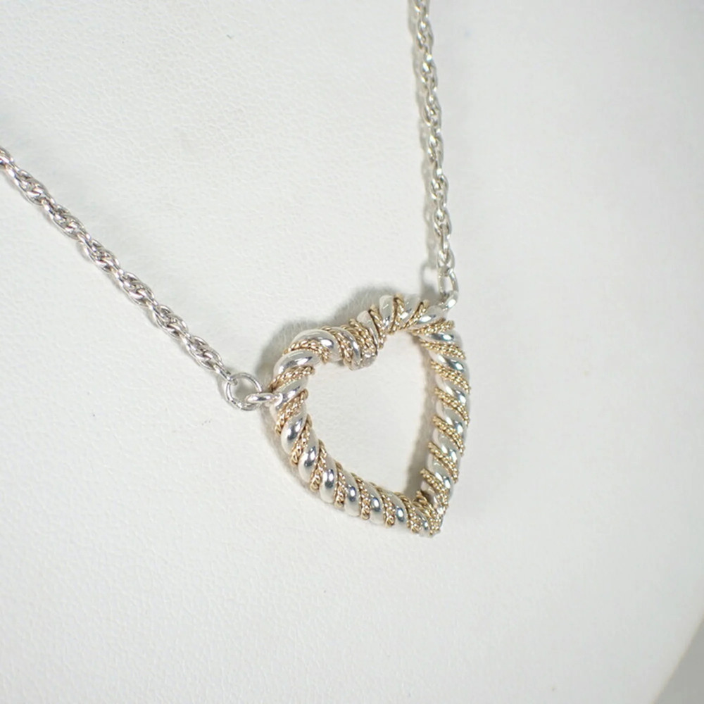 TIFFANY Gold Heart Necklace - Picture 4 of 10